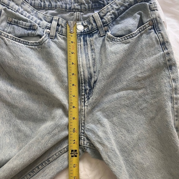 High Rise Mom Jeans Light Wash Women’s Size 8 High Rise 11” - Picture 14 of 14